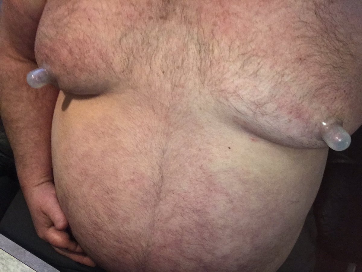 JohnJmk61's tweet photo. #tittytuesaday #nippig https://t.co/EFdJ9VP3TZ