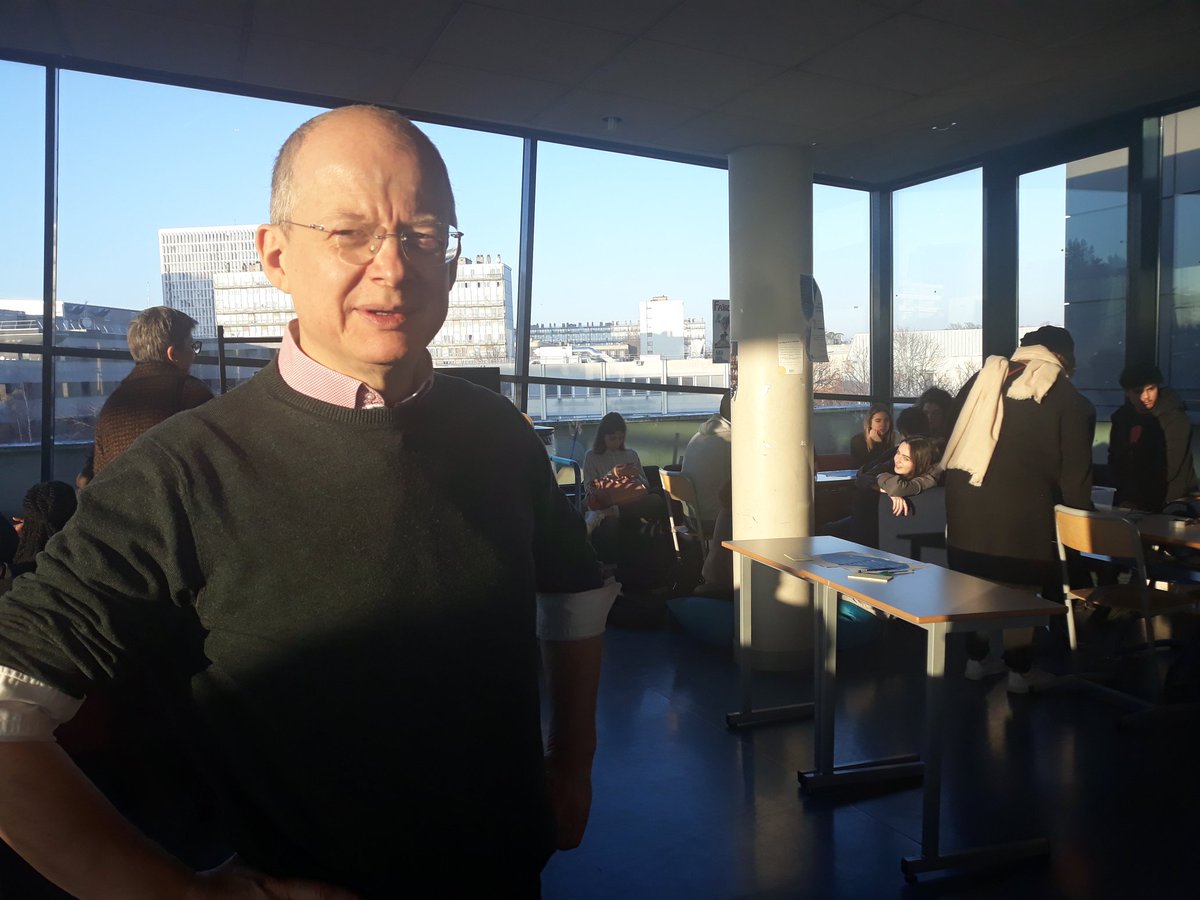 MMISarcelles's tweet photo. [ Atelier @FacLabUcp #Numixs ] 
@iut_ucp #CY @UniversiteCergy accueille aujourd'hui un atelier de programmation du futur espace d' #innovation à @VilleSarcelles grâce à l'agglo #CARPF https://t.co/MHFmf9D8ei