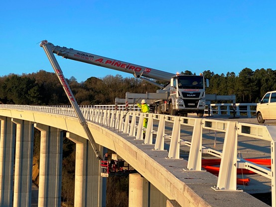 movicarga1's tweet photo. #APLift trabajando en negativo con su #plataforma #RUTHMANN STEIGER® T 570 HF
https://t.co/ao471wOgs4
#plataformasaereassobrecamion #plataformasaereassobreoruga #restauraciones #construccion #industria #safety #movicarga https://t.co/1Z73xOlypl https://t.co/XJ8JsKAFPf