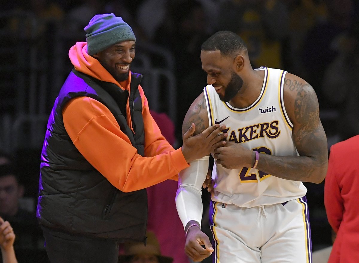 Kobe’s favorite part of the night he passed Jordan on the all-time scoring list was getting congratulated by MJ.

Mamba plans to pay it forward when Bron passes him (66 points away).

"It’s nothing but love and respect." ✊

(via <a href="/billoram/">Bill Oram</a>)