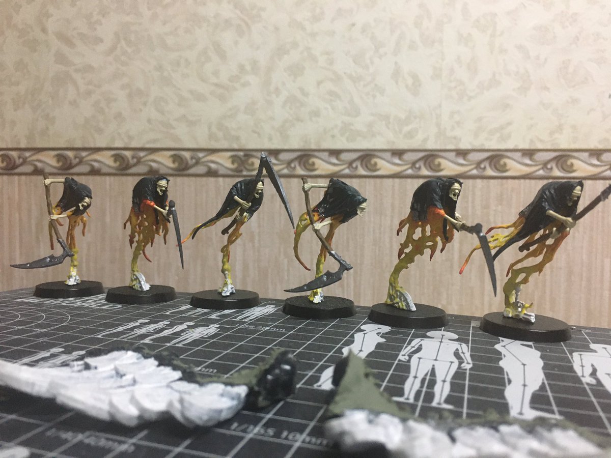 zane5546's tweet photo. #Hobbystreak Day 31. Scythes..ON! Skulls..based and on. Cloaks..touched up. #flamegeists #Miniatures #miniaturepainting #LegionofHell #undead #piquet #wargaming #warhammer #nighthaunt #9thAge #warmongers https://t.co/yuUcDHYIHn