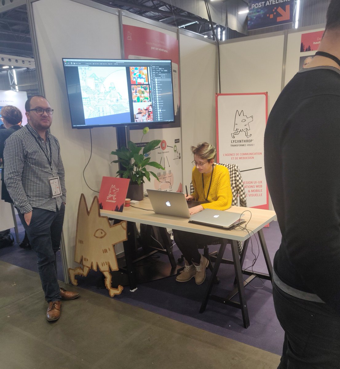 _Conserto's tweet photo. ▶#DigitalChange2020 
2 interventions aujourd'hui :
"Les règles d'or pour ne pas zapper l'humain dans votre transformation digitale" 
et "Vos PowerPoint sont moches!" 

N'hésitez pas à venir rencontrer nos intervenantes des équipes Phare Rose et Lycanthrop sur les stands 72/90 🖐 https://t.co/xDHGctM7lY