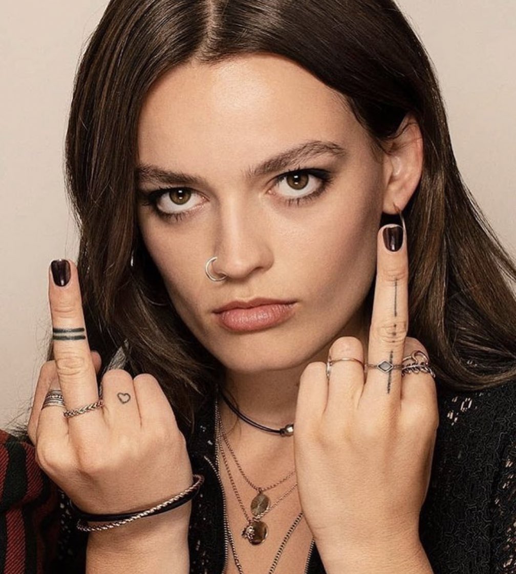 karIaruins's tweet image. i think we can all agree that emma mackey