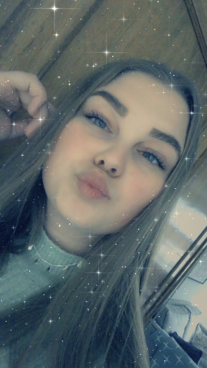 trustfulseaveyy's tweet photo. iβm so proud of you, you came so far as a solo artist and now youβre in a band! keep doing what youβre doing best, making music! i love you daniel <3 #selfiesfordaniel https://t.co/lQR5zGS1KS