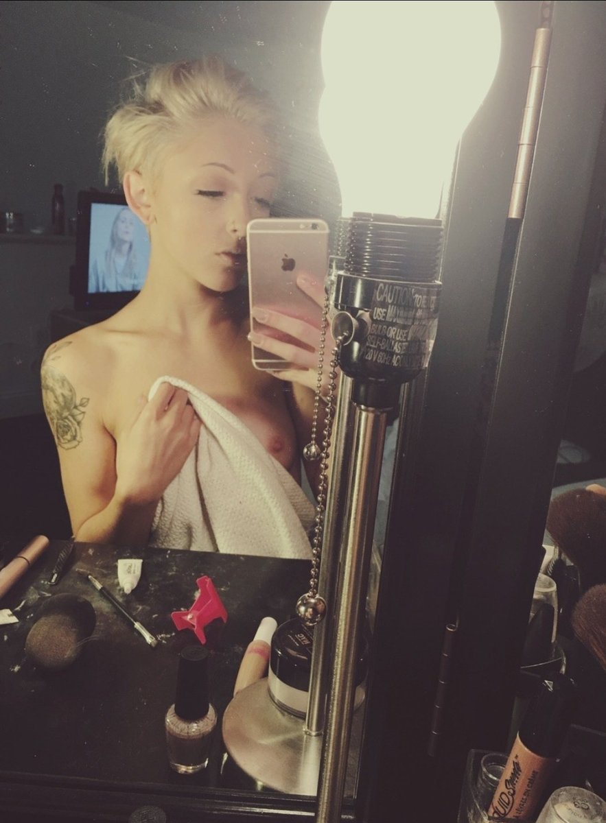MzkMiss's tweet photo. #retweet #FolloMe #follo4folloback #follo4follo #cumprincess #submissive #BDSM #freethenip https://t.co/UkQzt2CTX1
