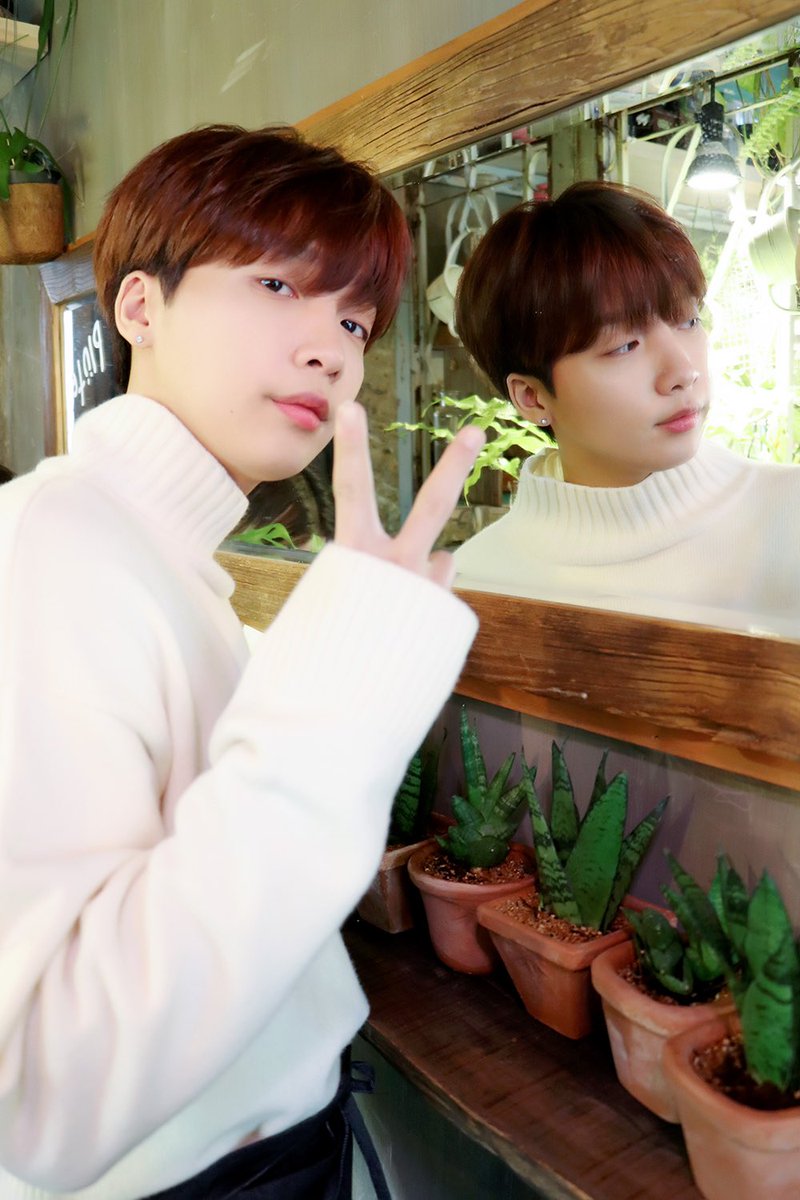 — 𝗱𝗮𝘆 𝟮𝟭had a pretty long day in school but it wasn’t that bad as I managed to catch up with friends that I haven’t talked to in a while! also had a productively unproductive evening reading, journaling and writing! I hope your day went well and ilysm chestnut head!