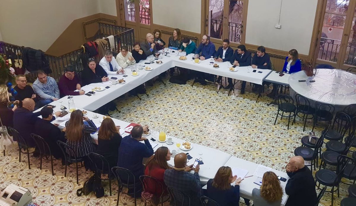 Algunos de los que conformamos #immosomni, nos reunimos para compartir ideas y poner en común los proyectos para este 2020📆 Un espacio de diálogo, para seguir siempre actualizados con las últimas tendencias del mercado y dándote el mejor servicio #mls #inmobiliariasbarcelona