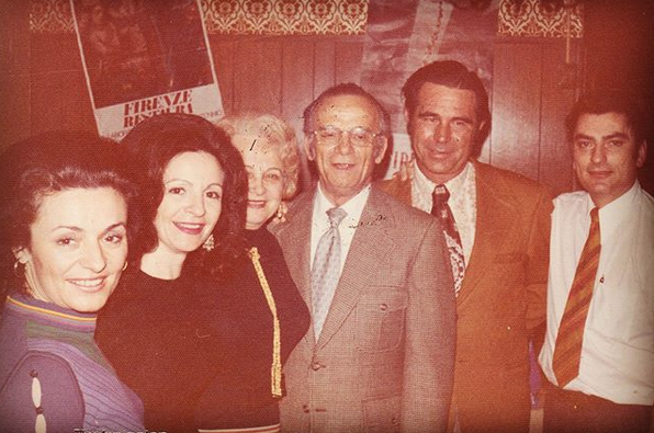 theoldironsides's tweet photo. The family that started it all. Come join us for a cocktail in the bar that countless locals have told us feels like home. We think of you as part of our family and we’d love to see you today! 85 years and going strong. Old I forever! 🍻 #sacramento #familybusiness #since1934 https://t.co/7IyfLOi0bh