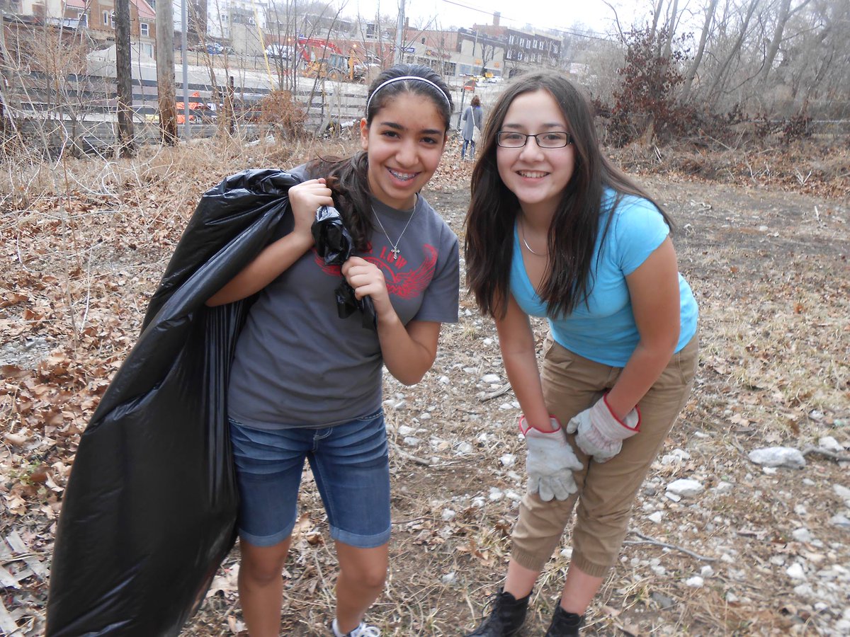 ChristForMyCity's tweet photo. Urban Plunge Testimony:

"Helping pick up trash on the Urban Plunge was a good reminder of the power of one decision being able to change lives," said one student from Country Bible Church. https://t.co/kXwgsQJnF0