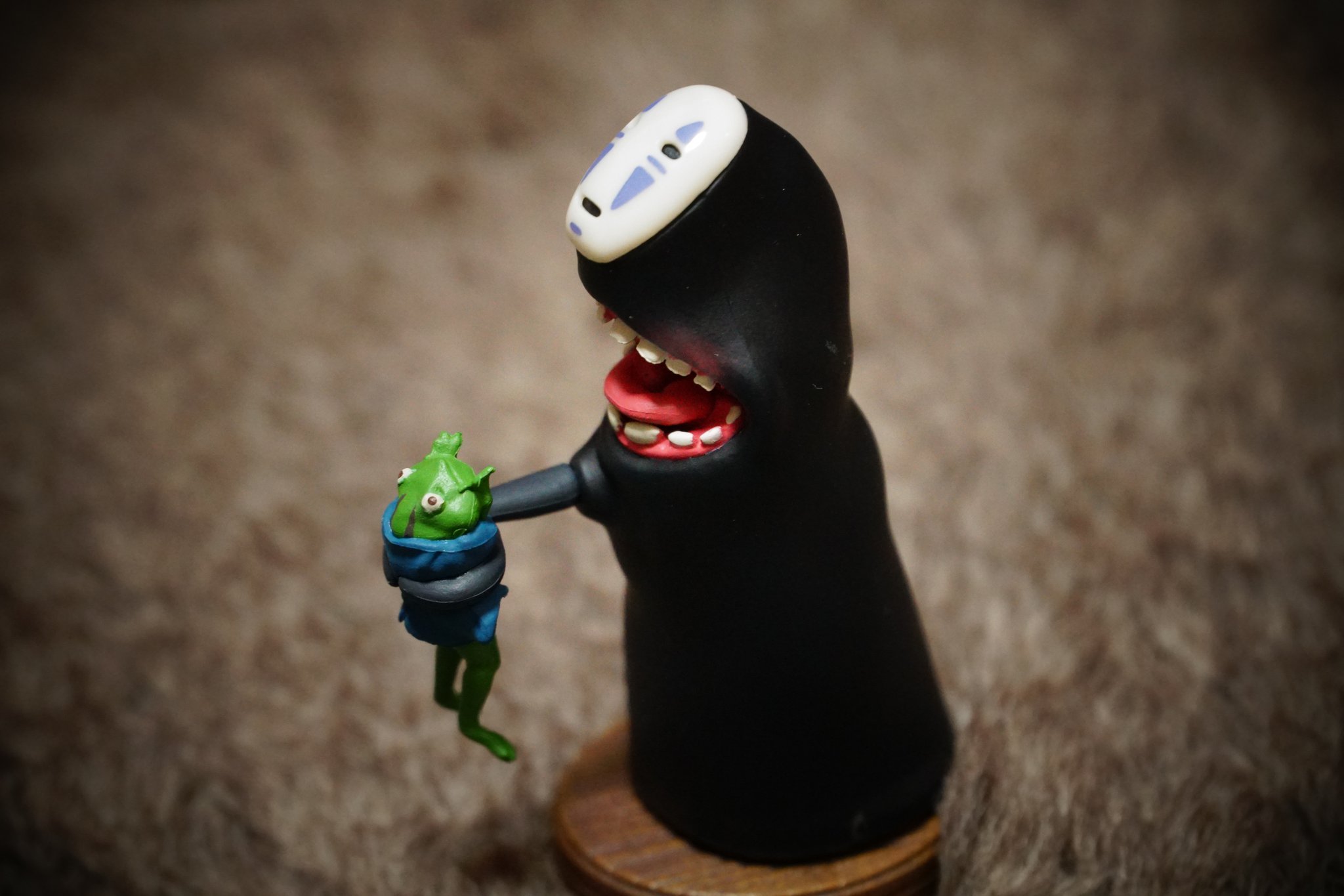 ジブリ　ポーズがいっぱいコレクション　カオナシ　指人形 スタジオジブリ作品『千と千尋の神隠し』グッズ、いろいなポーズを飾っ