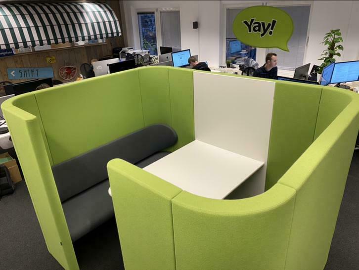 Op zoek naar een mobiele akoestische werkplek voor 4 personen? Onze Lande Rondo (groen) uit 2015 staat te koop 👉 link.marktplaats.nl/m1505936960 #projectinrichting #Groningen