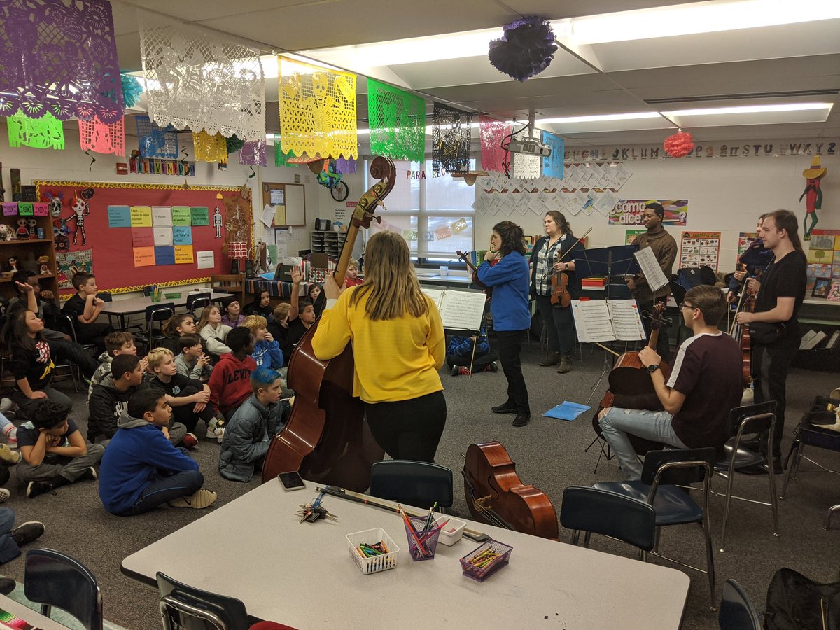 ADE 5th grade introduction to Strings. Thank you High School musicians.@AltonDarby <a href="/HilliardSchools/">Hilliard Schools</a> <a href="/RootTerri/">Terri Root</a>
