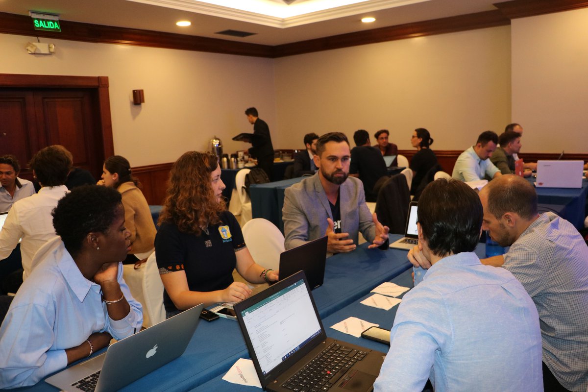 ioevoice's tweet photo. Our partner @Seedstars runs a mentoring session🤓for #MigrationChallenge competitors. They exchange views, objectives, challenges, opportunities &amp; learn how to pitch. Putting #technology at the service of #migrant workers &amp; host countries.

✏️Let’s get this started! #GFMD12 https://t.co/dIwIJYtg8g