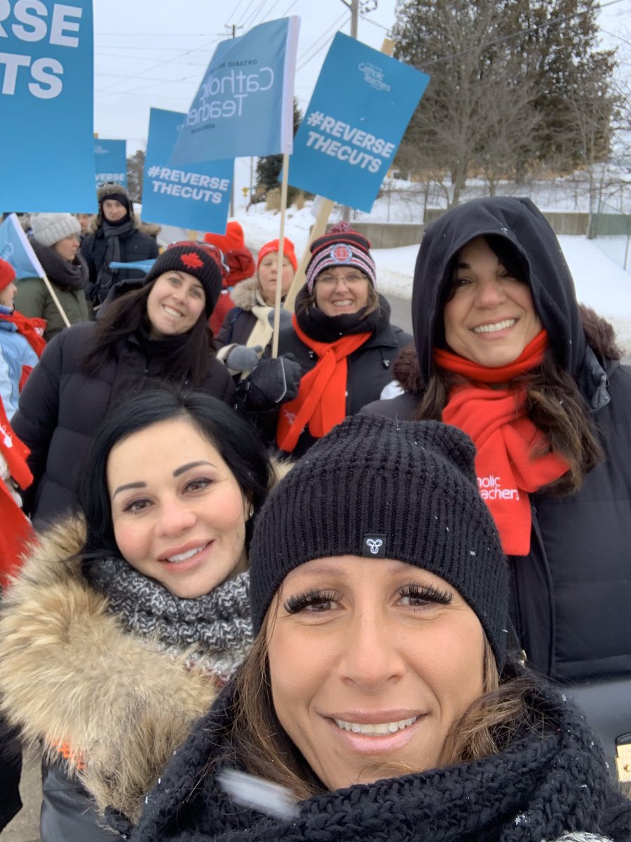 DiGiantomasso's tweet photo. Solidarity! #cutshurtkids #OECTA https://t.co/JJnp6q6Wo3