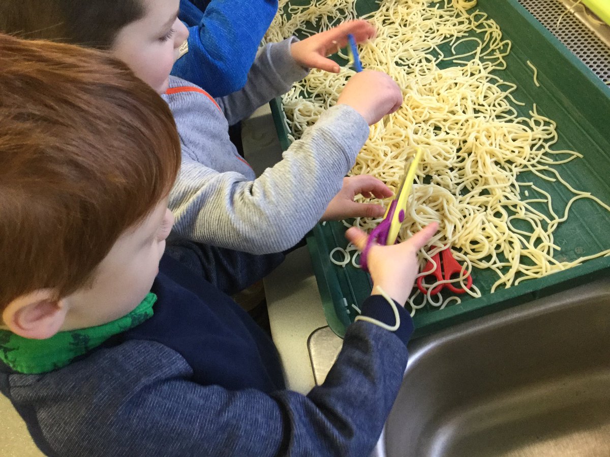 SandwickJHS's tweet photo. Developing pre handwriting, cutting and fine motor skills using different sensory and tactile materials. The children explored different types of scissors and loved this exploring spaghetti! #sandwickeyd #sensory #prehandwriting #EYFS #finemotorskills https://t.co/y8LjlTheSm