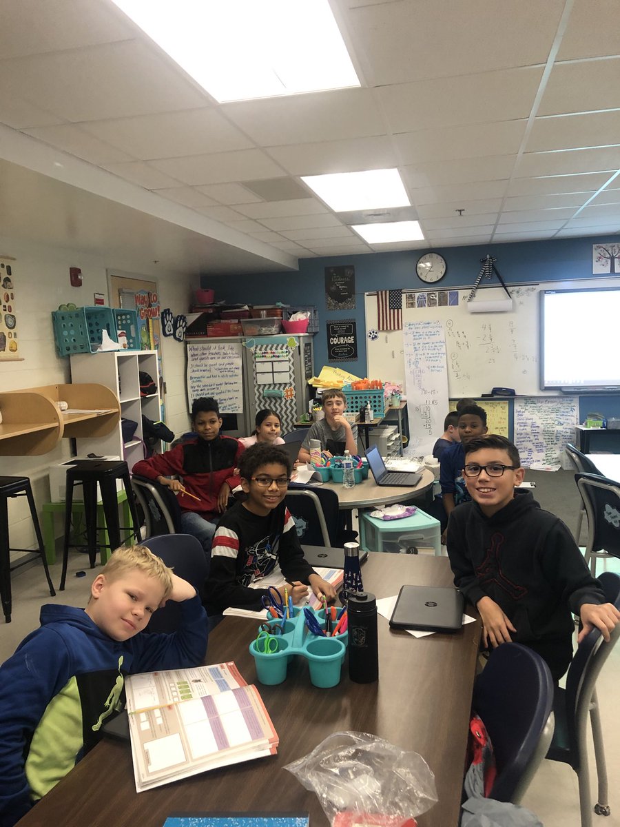 GVESGrizzlies's tweet photo. 5th grade is using technology for learning. #dreambox #blendspace https://t.co/Gsycw342vu