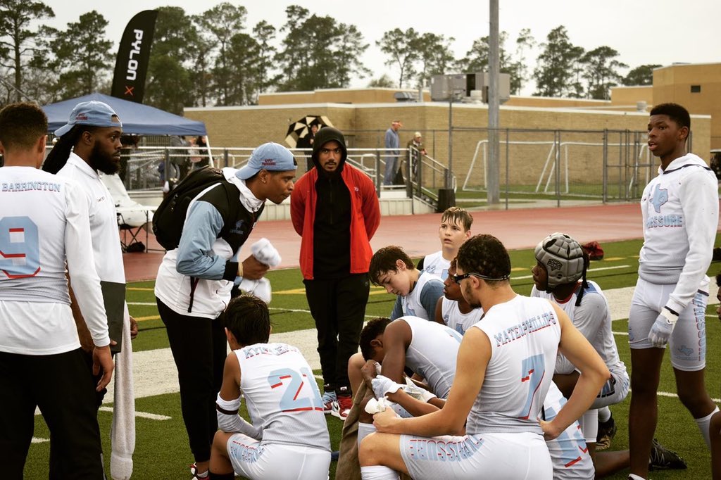 LiveeAt5's tweet photo. It’s 7on7, you Vs. him. I put my boys in the best position to win. Make more plays before the game ends. Don’t say you got cheated, maybe out coached, but you left the game in the Refs hands‼️💎 #TXPRESSURE #TXPGOTTHEMWEAK https://t.co/kr3tJUbkrO