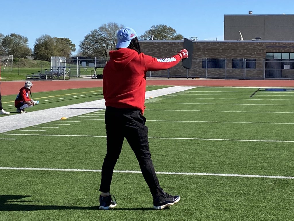 LiveeAt5's tweet photo. It’s 7on7, you Vs. him. I put my boys in the best position to win. Make more plays before the game ends. Don’t say you got cheated, maybe out coached, but you left the game in the Refs hands‼️💎 #TXPRESSURE #TXPGOTTHEMWEAK https://t.co/kr3tJUbkrO