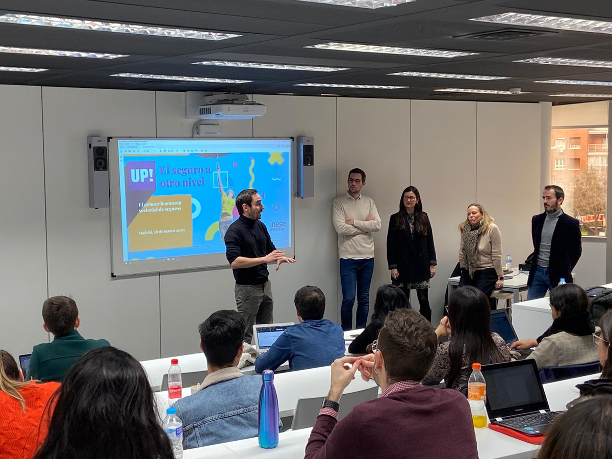 EAE_B_School's tweet photo. El Company Meeting de hoy ha ido dirigido a conocerlo todo sobre INESE UP! El challenge lanzado por el sector de las aseguradoras para encontrar al mejor talento. ¿Te interesa? ¡Cuéntanoslo en los comentarios! #EAEBusinessSchool #UPbootcamp https://t.co/LkX6VAKUSv