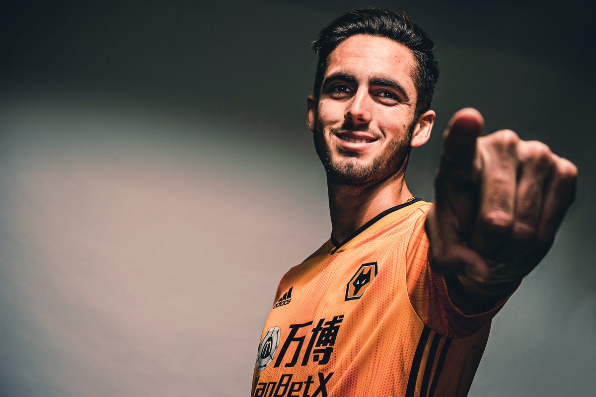 Wolves's tweet photo. The first pictures of Leonardo Campana in a Wolves shirt!

(Unless you follow his mates on Instagram…)

📸✍️ https://t.co/lOvi5Er9iS