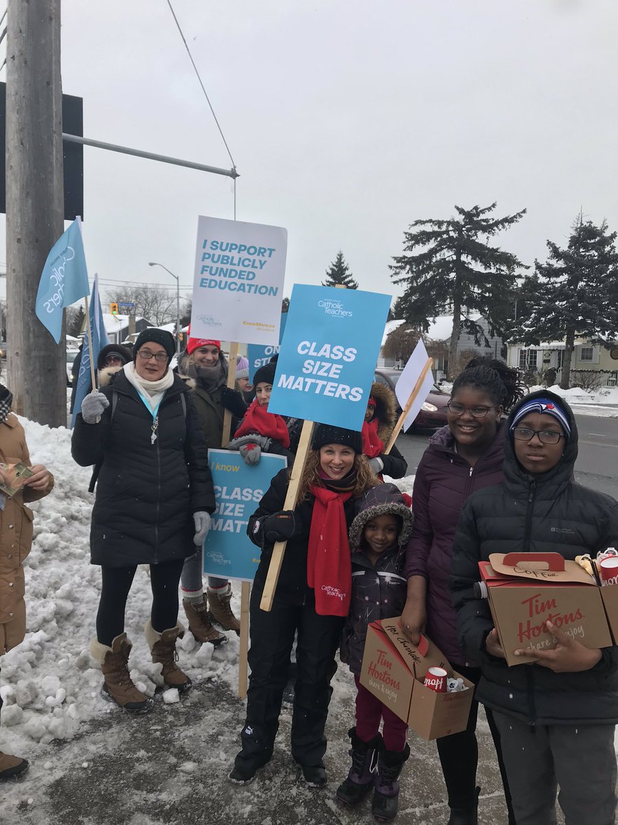di_fonzo's tweet photo. United!  From Our Lady of Fatima!  #tect #oecta #Solidarity https://t.co/niH6L5NKMg