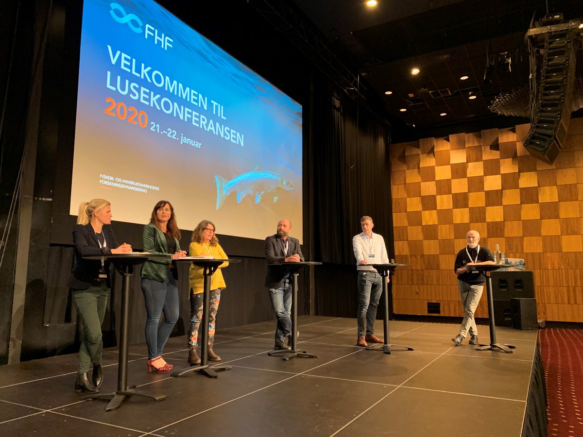 Paneldebatten som avsluttet dag 1 av #lusekonferansen2020 oppsummerte at vi må ta kunnskapen vi allerede har mer i bruk og vi må bli flinkere til å snakke sammen og ta helhetlige beslutninger basert på både fiskehelse, fiskevelferd og miljø.