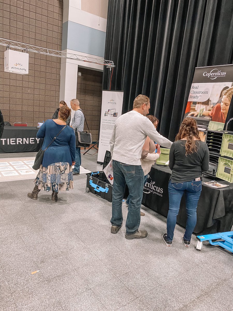 TierneyEd's tweet photo. The #TierneyTechTour is in St. Cloud, MN today! @SMART_Tech, @Copernicused, @Active_Floor, @ClassVR, @MooreCoInc, and @zSpace are having great conversations! https://t.co/Ac2jHkPAuK