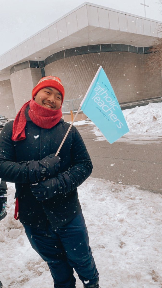 MissGilling's tweet photo. Goretti teachers braving the cold today ❤️ we’d rather be teaching but we’re fighting the good fight for our students. #cutshurtkids #RedForEd @SMGTCDSB https://t.co/KYHBuzLp12