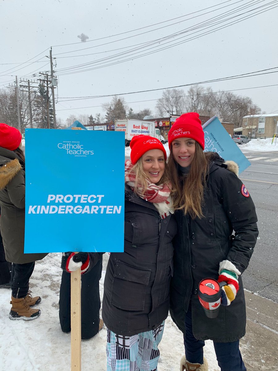 MissGilling's tweet photo. Goretti teachers braving the cold today ❤️ we’d rather be teaching but we’re fighting the good fight for our students. #cutshurtkids #RedForEd @SMGTCDSB https://t.co/KYHBuzLp12