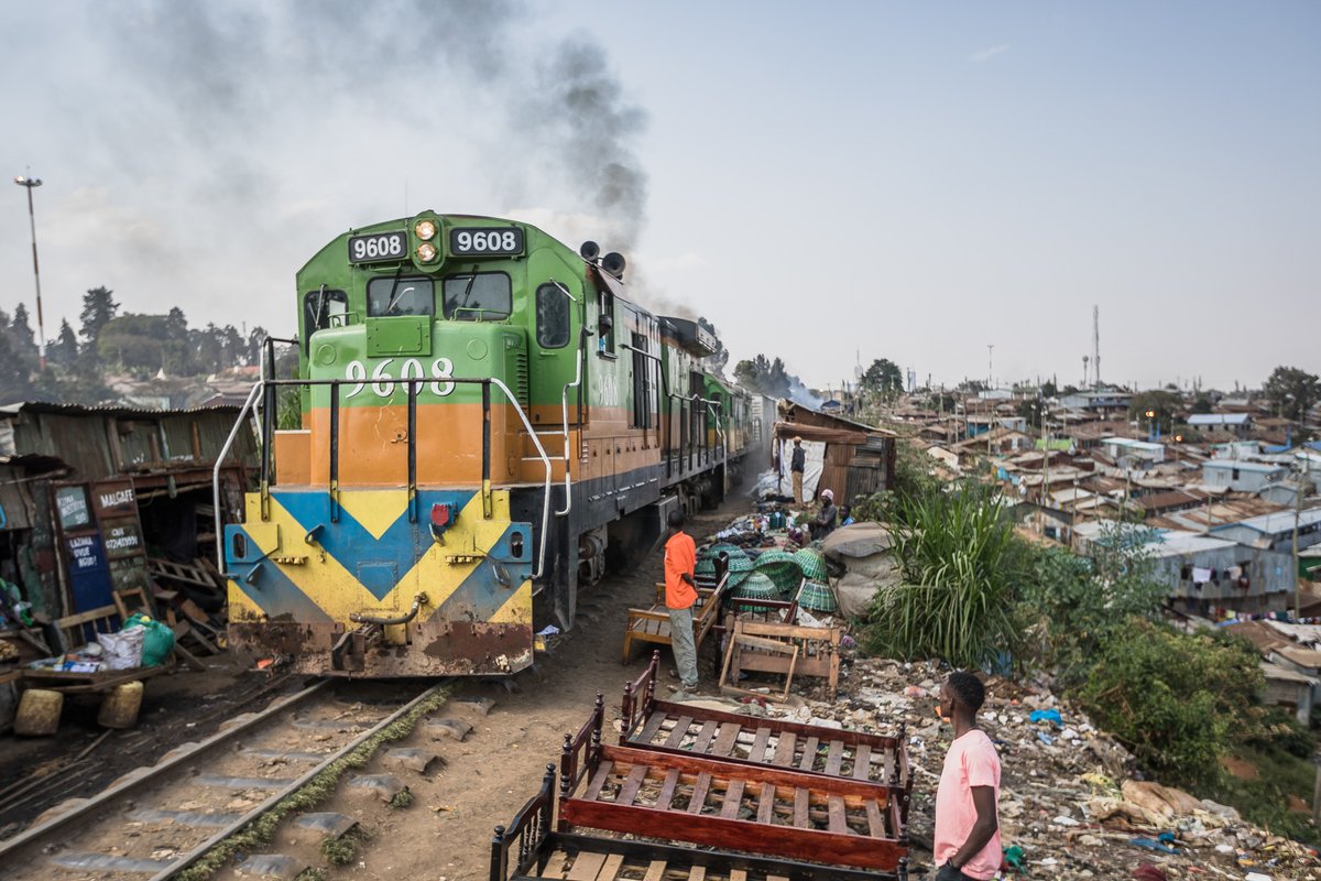 Studying our #DEVMOOC? It's currently week 3 and we’re looking at the role that the media plays in humanitarian communication with @martinscott2010 and <a href="/socialmedia4D/">Social Media for Dev</a>. We also have an amazing case study in <a href="/SlumTV_Kenya/">SlumTV</a> to share with you. Join us! ow.ly/6QvQ50y12YJ 🌍