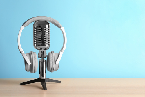 DMSgrp's tweet photo. #Microcasts capitalize on the popularity of #podcasts with short โcastsโ that appeal to targeted audiences. https://t.co/LXa6NPlzlo https://t.co/bPKS35fR9c