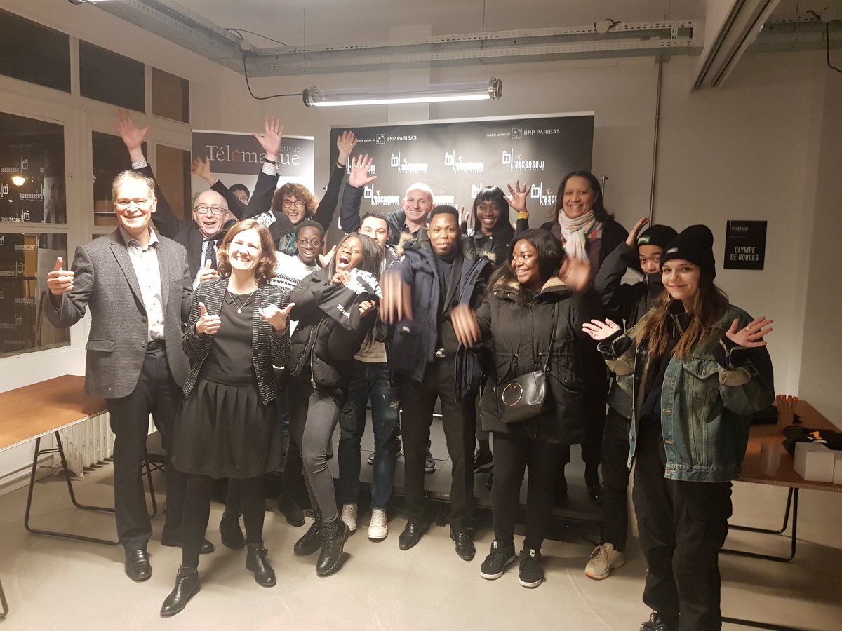 Telemaque_asso's tweet photo. Merci @BNPPLeasingFR pour ce don de tablettes à nos filleuls de la filière professionnelle. @JouliaAudrey #PositiveLeasing #solidarité #engagement @LAscenseur_ https://t.co/JhBC4Vz4F2
