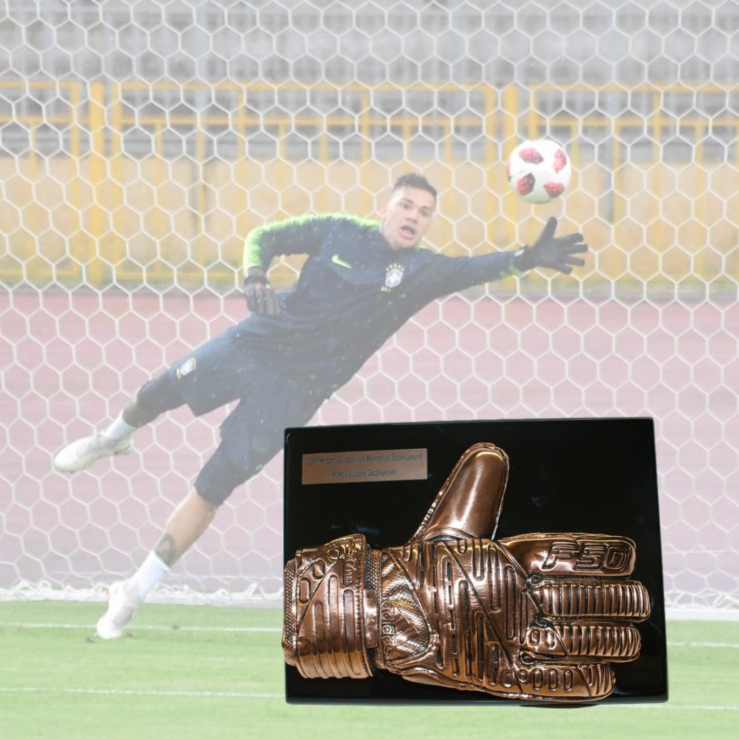 TheBronzery's tweet photo. There is more than one way to remember a winning. #goalkeeper
#bonzing #bronzery #Bronze #gift
#bronzed #custom #giftideas #gifts #present #memories #giftidea #soccer https://t.co/vXgfbab5x1