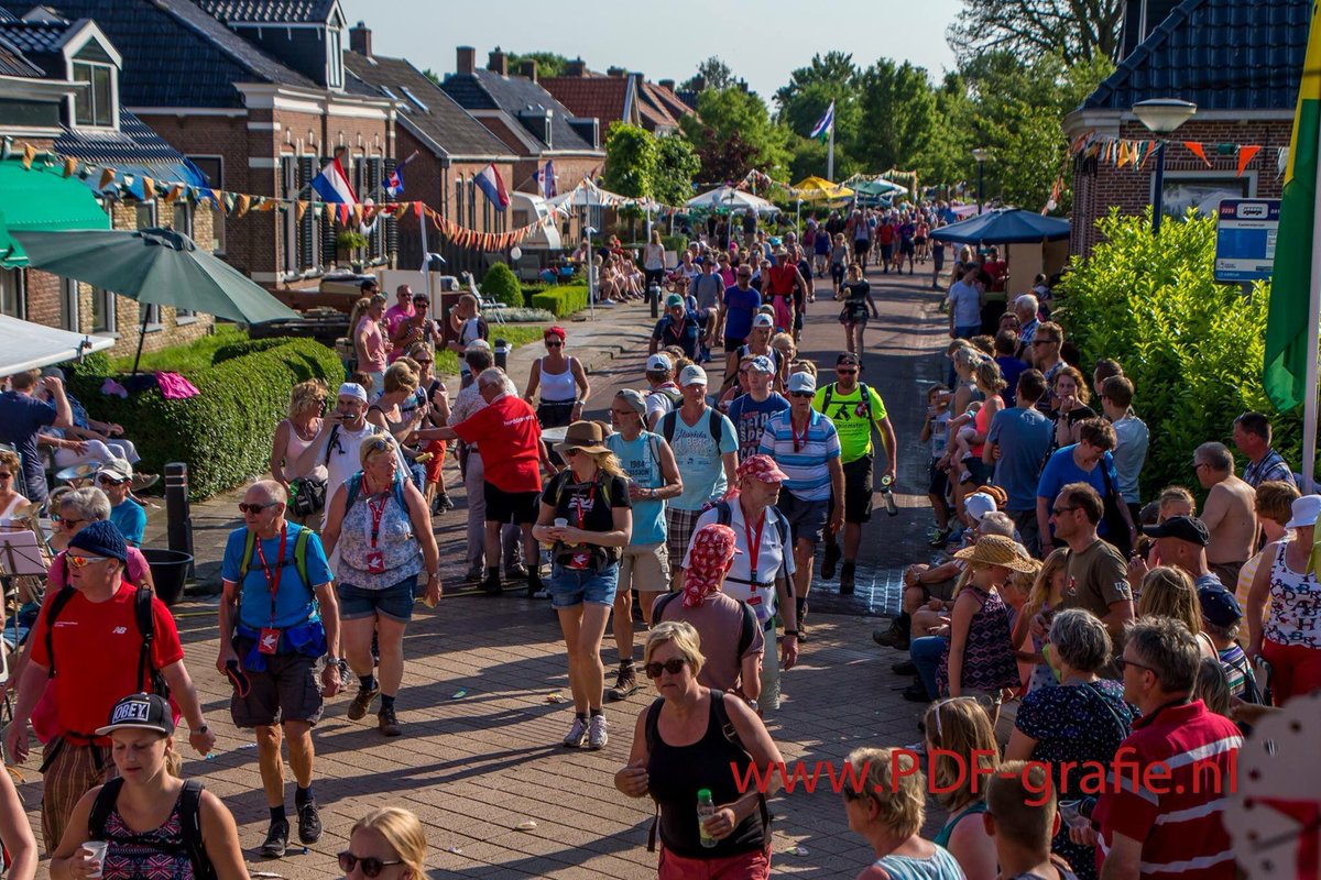 ROMBOMBOM❗️Opropke
Spilesto by in slachwurkensemble, blaasorkest of sjongst by in koar en hawwe jimme nocht oan in heule! gesellige dei?
Jou dy dan op en kom 13 juny muzyk meitsjen tidens de <a href="/Slachtemarathon/">Slachtemarathon</a> !
Opjaan dochst foar 07-02 fia👉🏻
slachtemarathon.frl/fy/muzyk/
📸<a href="/PietDouma/">piet douma</a>