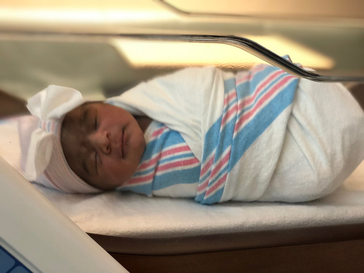 Bean_J20's tweet photo. It’s your world Indi Jade, I’m just living in it 😍❤️ #3WeeksEarly #DadThoughtHeWasPlayingTonightInCharlotte #SIKE https://t.co/58g725qzOX