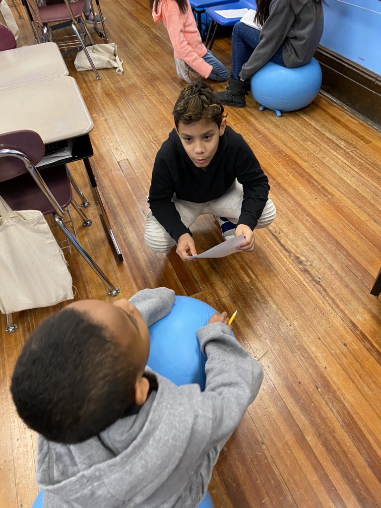 maura_darcy's tweet photo. Students in homeroom 201 are working together to study for their Nonfiction Unit Test tomorrow! This study guide will be useful to review tonight! 📋 #textstructure #textfeatures #mainidea #supportingdetails #annotating @WeehawkenTSD @SuzanneMera https://t.co/nngAhbz0JZ