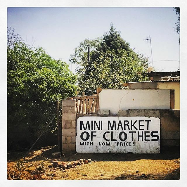 CharlotteLandy's tweet photo. Market Mini #Botswana #Clothes #KReview https://t.co/4F6QqulPsf