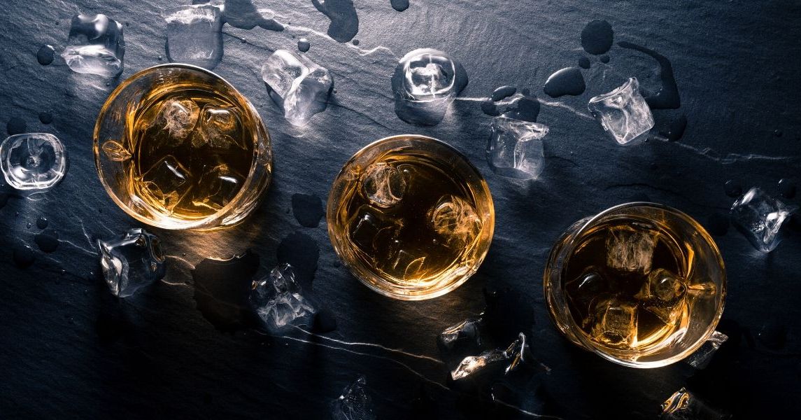 StillDragonUSA's tweet photo. Could the third time be the charm for whiskey? Learn Triple Distilled Whiskey techniques: https://t.co/loMqZWuiaV
#CraftSpirits #DistillingEquipment #whiskey #tripledistilled #mixology #drinkup #distillery #distilling #learningtodistill #businesstips #distillingtips #intheknow https://t.co/EXkBV5VFs4