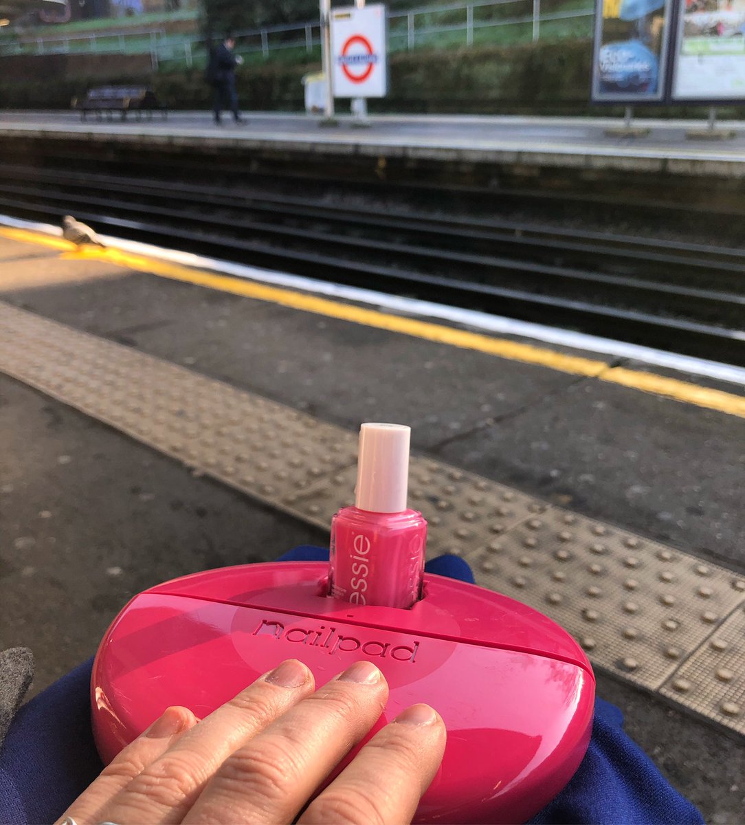 #tubedelay earlier... time to #paintnails 😉👍💅 #silverlining #nailpad #nailedit