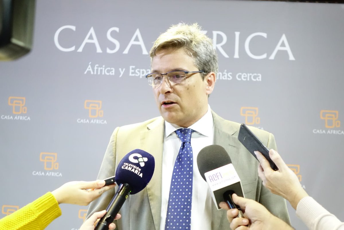 medtec4susdev's tweet photo. Esta tarde @Casaafrica acoge la Jornada sobre tecnología médica para el desarrollo sostenible en África con José Segura, Nasara Cabrera, Rafael Robaina y @JuanRuizAlzola

La ingeniera ganesa Larisa Akrofie abre las sesiones técnicas con el Proyecto sobre Palancas en los Talones https://t.co/8Bss5oNT04