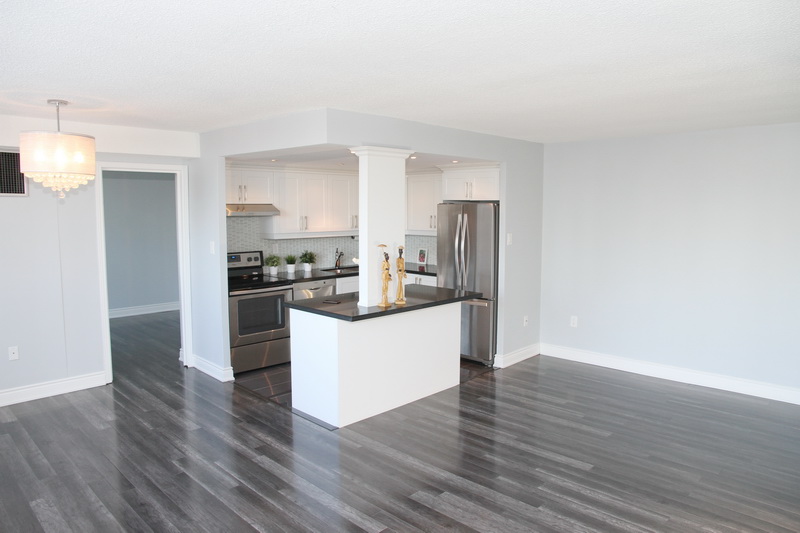 RealTorMarina's tweet photo. Renovated 2 bedroom + den condo for RENT in Mississauga, near SquareOne, see more:
https://t.co/5F6o155PJv
#RealEstate #CondoForRent #Mississauga #MississaugaRealtor #Kaneff #SquareOne #MississaugaTransit #Miway #GoodRealtor https://t.co/nkEXuzXV7b
