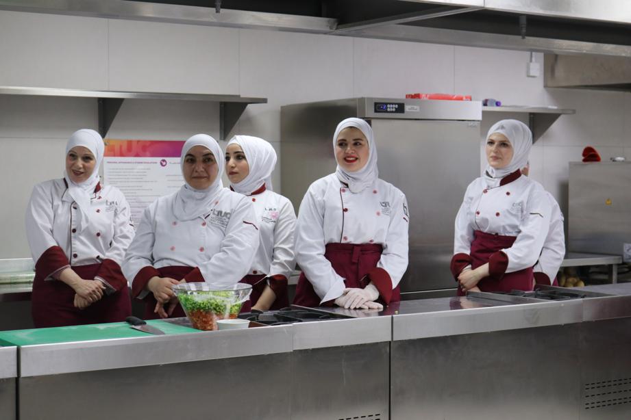 UKinJordan's tweet photo. @DFID_UK is funding vocational training for #YouthInJordan @LTUCJO in the Hospitality & Home-Based Business sectors in partnership with @EBRD. Ambitious students are keen to #GrowJordan. Follow us to be inspired by their success.
@MofLabour @MoPIC_Jordan @EFE_jor https://t.co/s90gmO8V6l