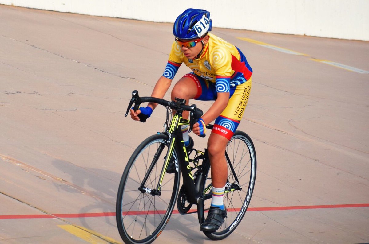 funchaves's tweet image. 🚴🏼‍♂️3.000 mts PRE-JUVENILES💥 Así termina el segundo filtro de la convocatoria #FUN2020 💪🏻 Mañana correrán en la ruta 25 ciclistas de cada categoría un filtro más cerca de ser parte del equipo FUN 😱