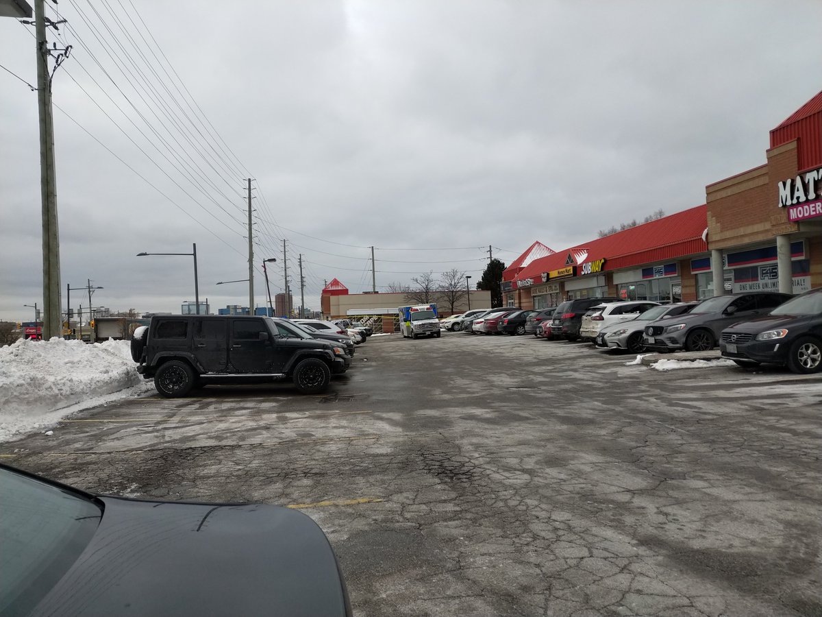 moseslecce's tweet photo. Suspicious death at Shanghai nook restaurant in #markham @YorkRegion @globalnewsto @TorontoStar @TheTorontoSun https://t.co/OEM7FWRQQw
