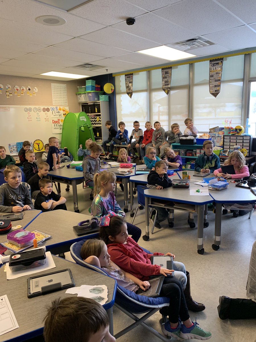 Gullickson1st's tweet photo. Another mystery Skype with our very own Miss Holli! #MysterySkype #FlatStanley #mexico #FamilySkype @HolliTweets @BBEschools @kristinebents @MissField5 https://t.co/bSJvn7fojN