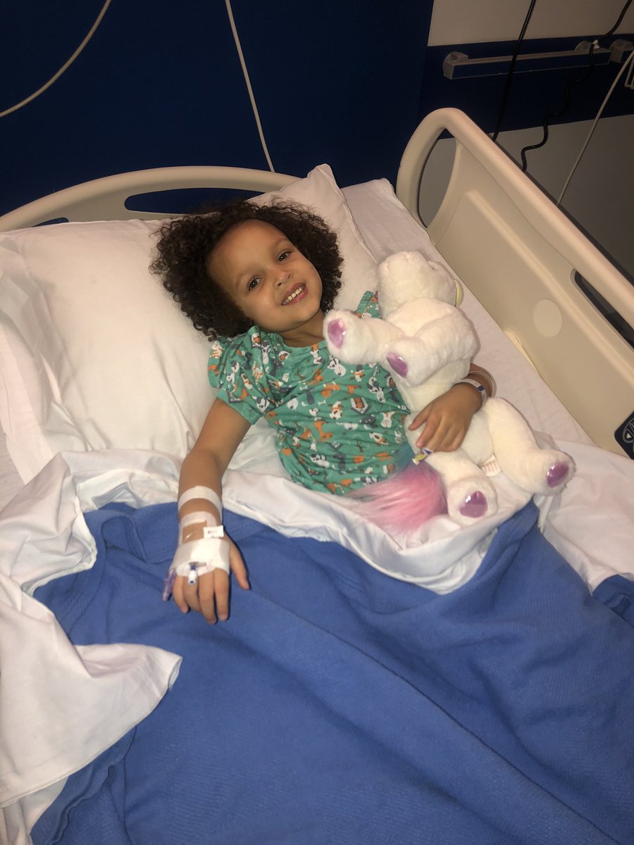 lay_Cmaee's tweet photo. She’s so brave. 💛                                    If anyone wants to know how you can save a life go to https://t.co/iJVNSVaFf9 . There may be a child like mine who needs your help. https://t.co/eWoFrKSr6i