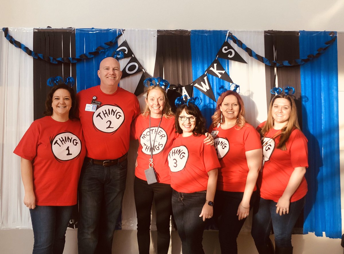 Wernekea's tweet photo. Had fun twinning with this awesome group of @hebron9th Hawks today! Shout out to @DeannaGerde for rounding up these fun outfits! #LoveOurSchool #BetterTogether ❤️ https://t.co/dZCgZ2kYMo