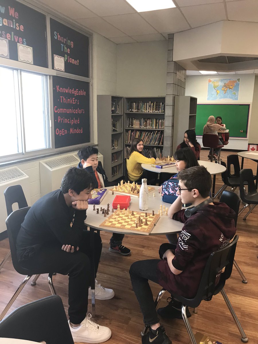 MrsGalanopoulos's tweet photo. @GlenwoodGriffin @MrsGalanopoulos Chess Club has begun!!! https://t.co/gHFtZIpSP1