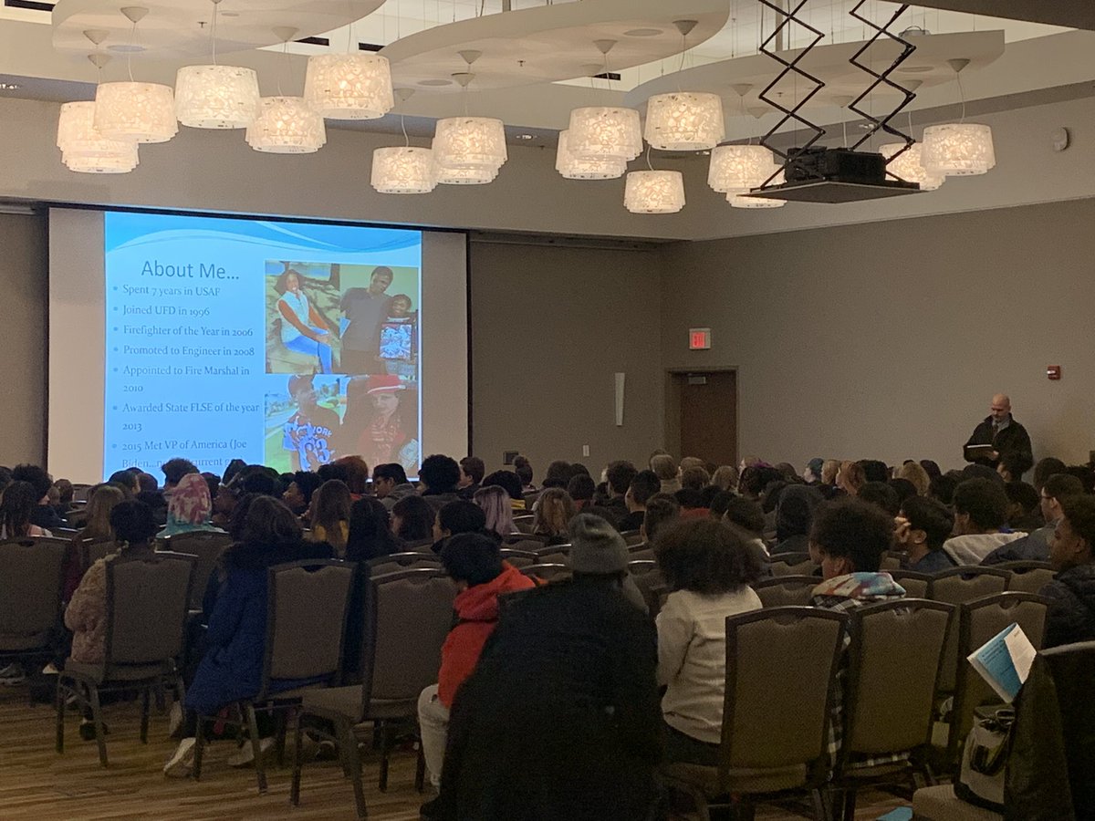 ECCA_EFE's tweet photo. Urbana in the house today at the 29th Annual 8th Grade Career Conference! @UrbanaMiddle116 @EFE330 @iHotel https://t.co/QhINKP0UAp