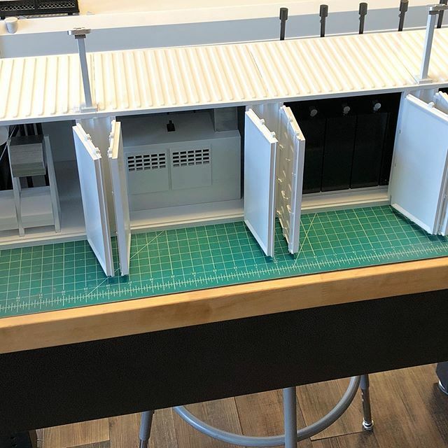 thingsmiths's tweet photo. Working on the details #tradeshow #model #design #industrial #3dprinting https://t.co/1fo5Y56Jqq https://t.co/B1V2tWZoD0